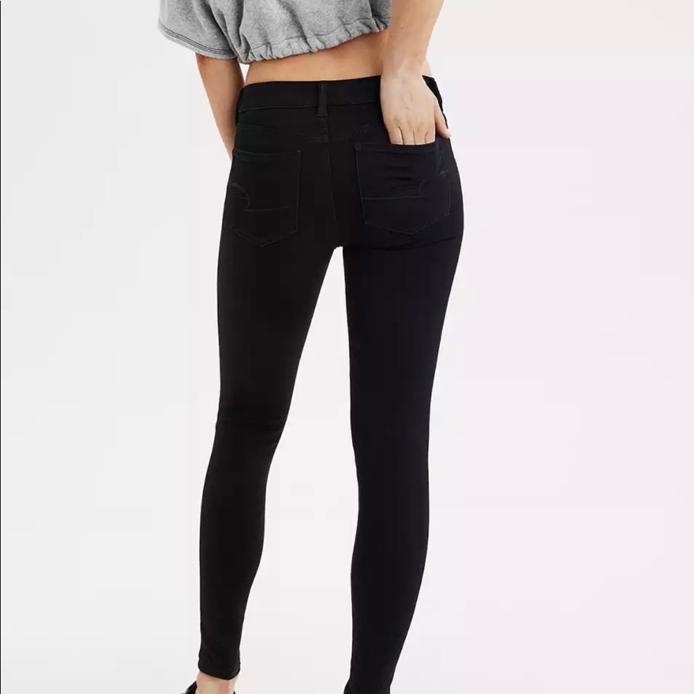 NWOT Black American Eagle Jeggings.